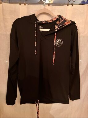 O'Neill Women's Long Sleeve Hood/ sun protection / floral print / Black / Size M